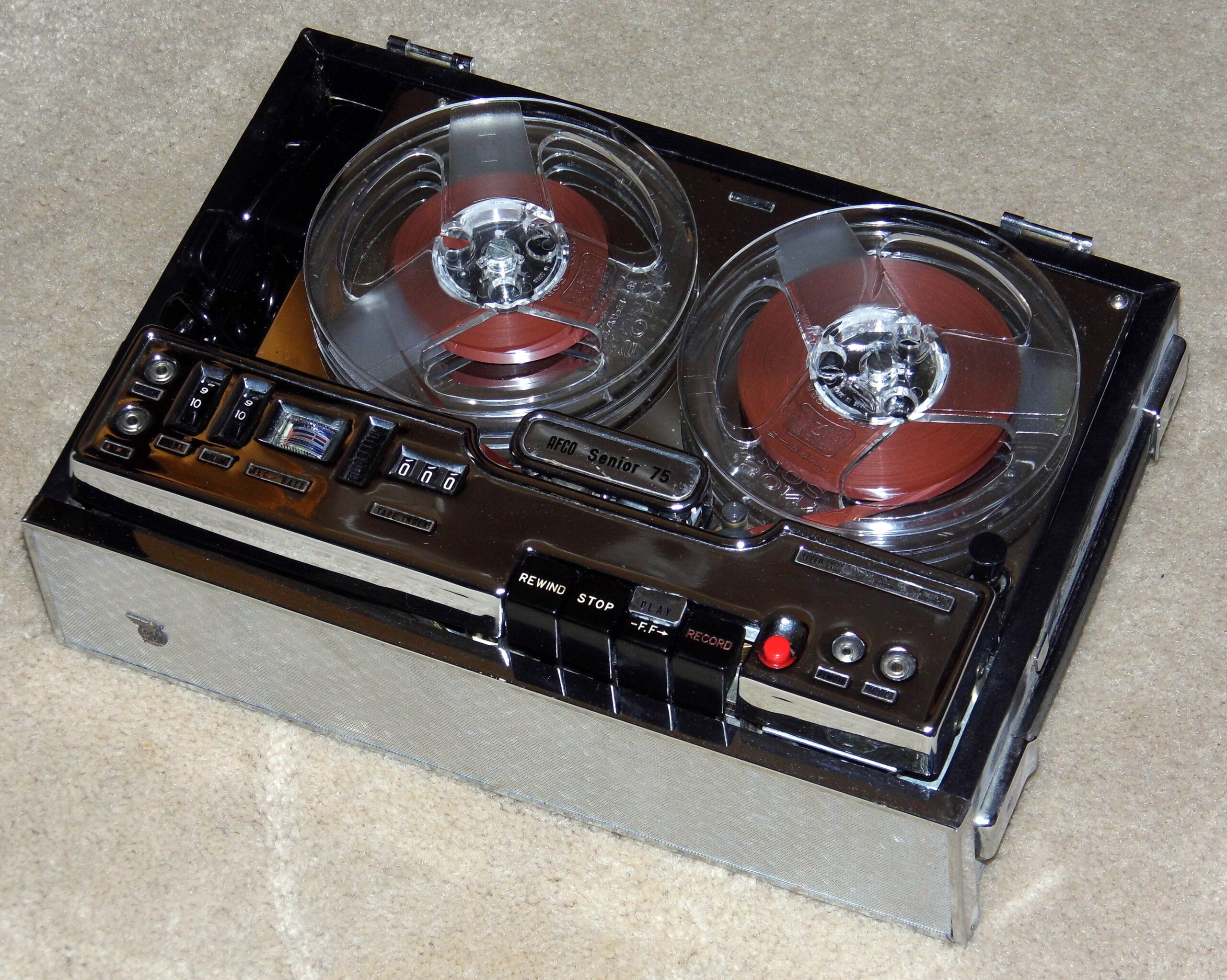 リールテープレコーダー